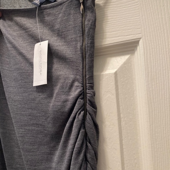 Banana Republic- Gray One Shoulder Side Zip Dress - Picture 5 of 6